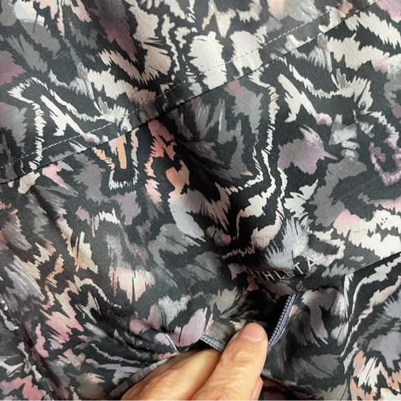 Athleta Women’s S/T Run With It Jacket featherweight stretch running Abstract N1 - Picture 7 of 11
